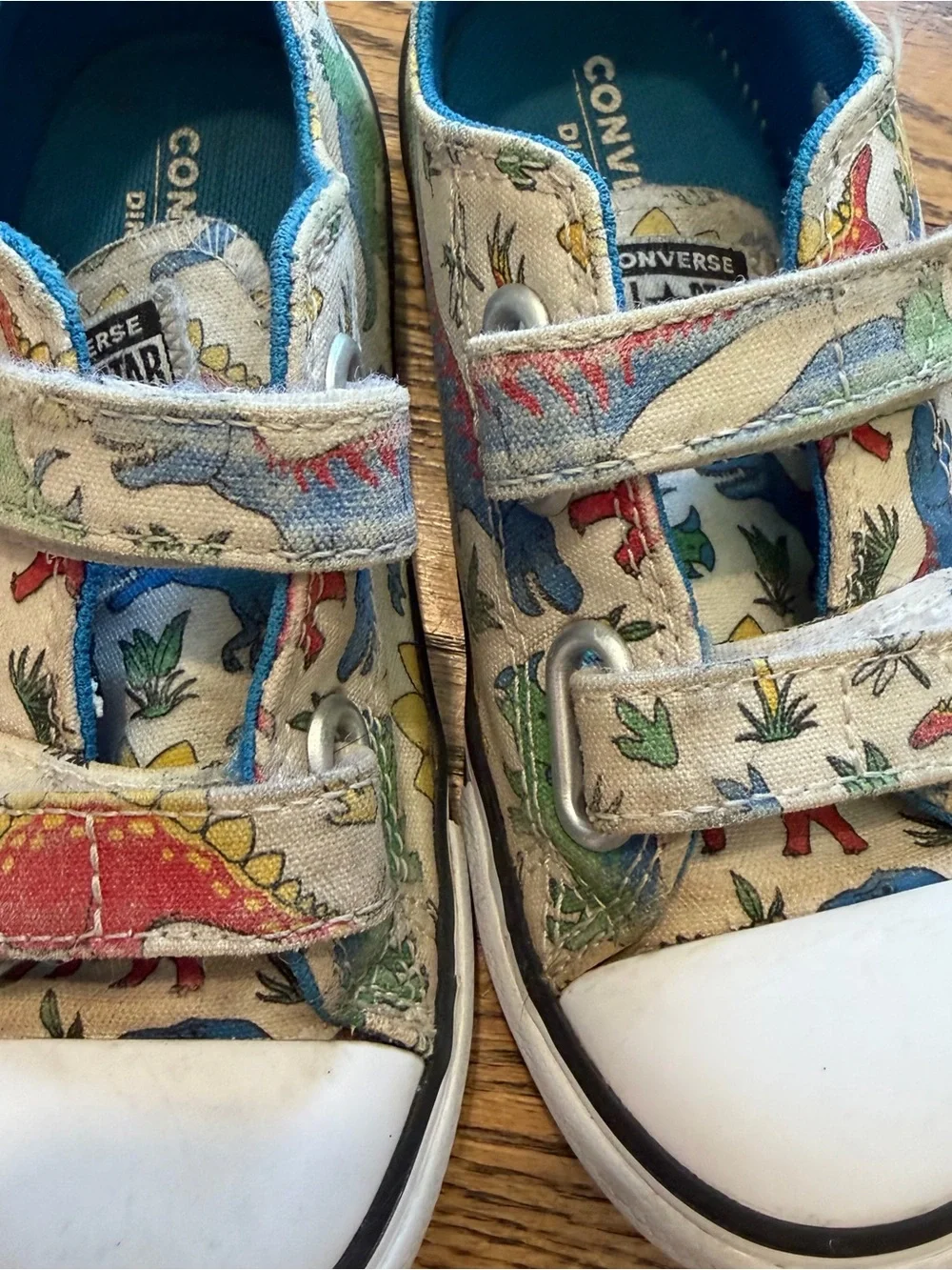 Converse sneakers chuck